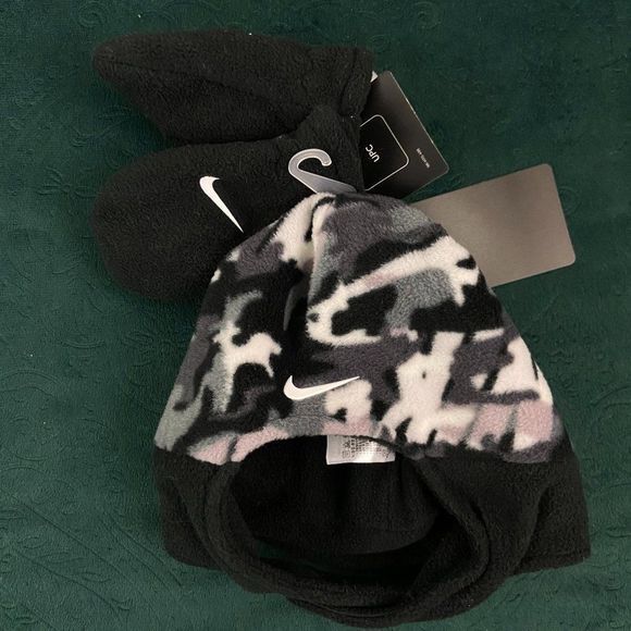 NWT NIKE Black Grey Camo Winter Hat Mitten Combo - Picture 2 of 4